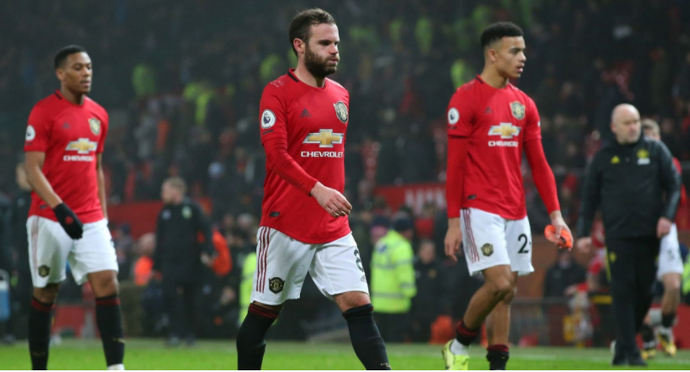 曼联客场遭遇惨败，连胜纪录终结