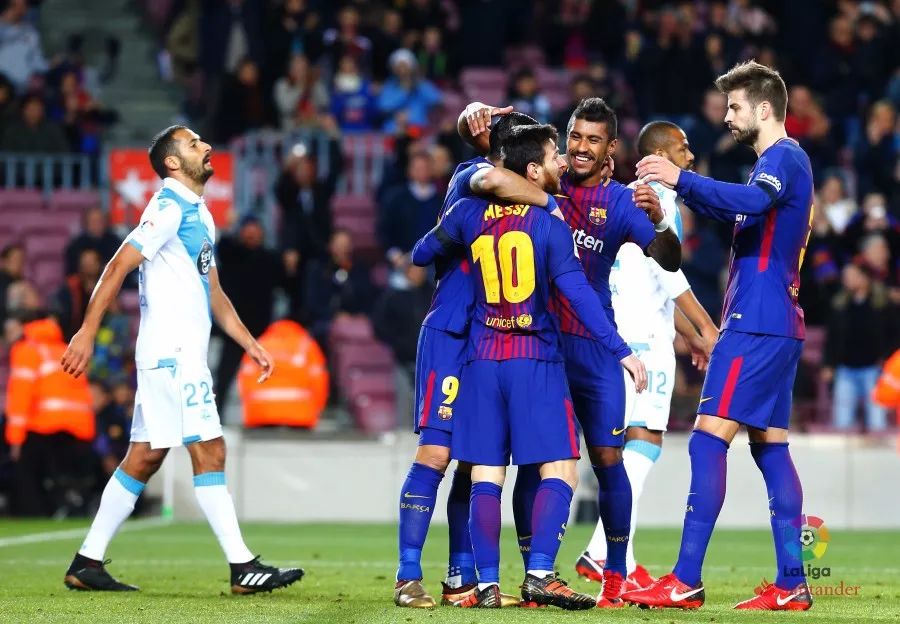 包含拉科鲁尼亚球队萨瓦登主场踢平，保持不败纪录的词条