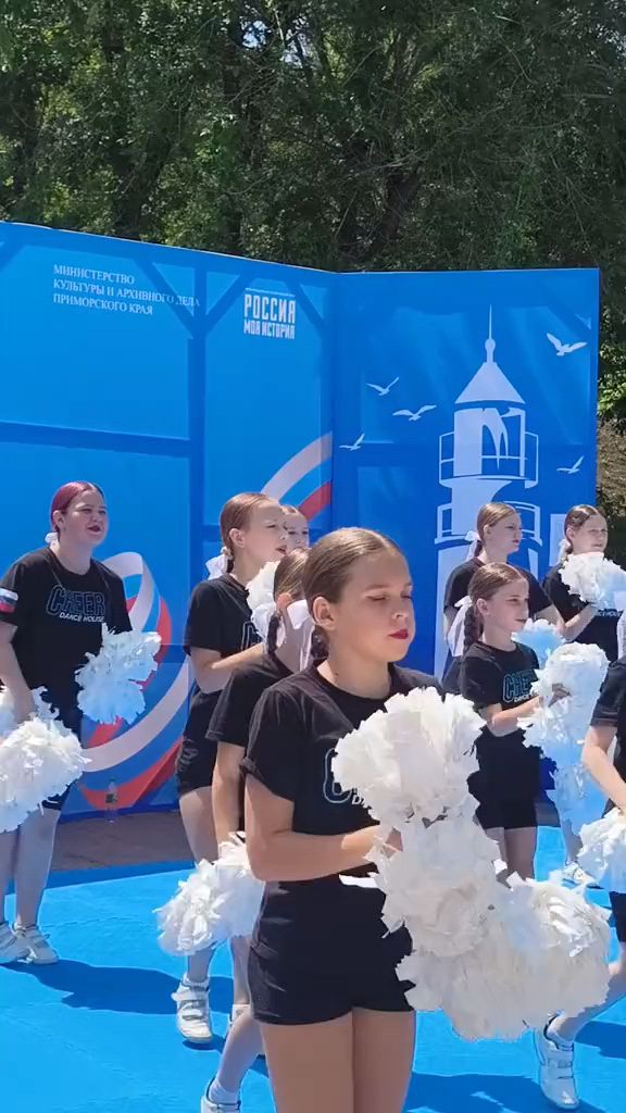 俄罗斯女子体操队实力超群，勇夺金牌的简单介绍