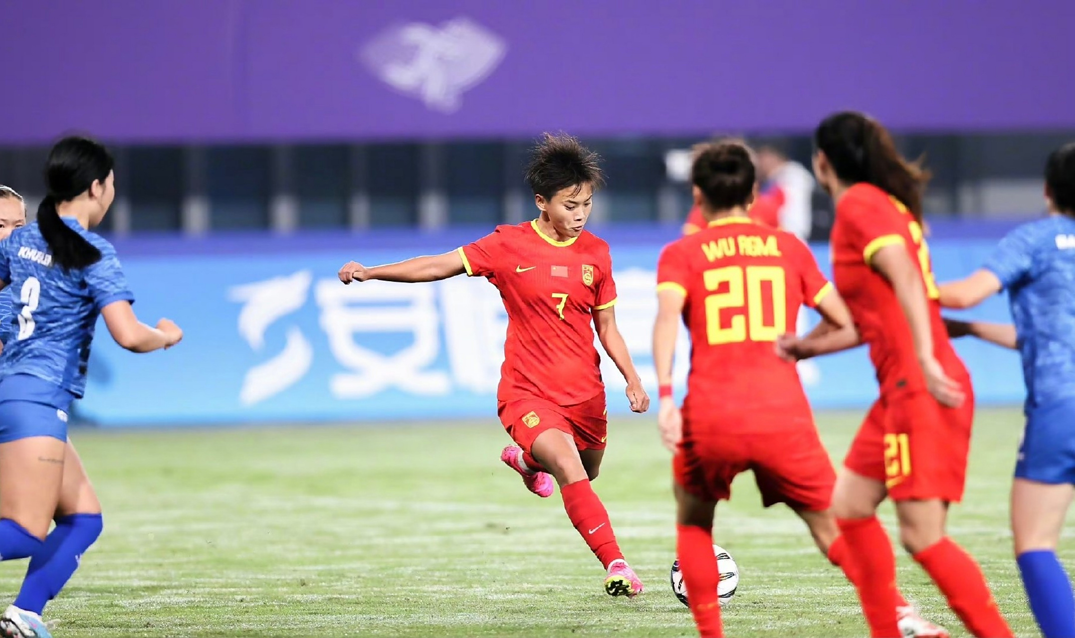 蒙古女足实力激发，比赛紧张的简单介绍