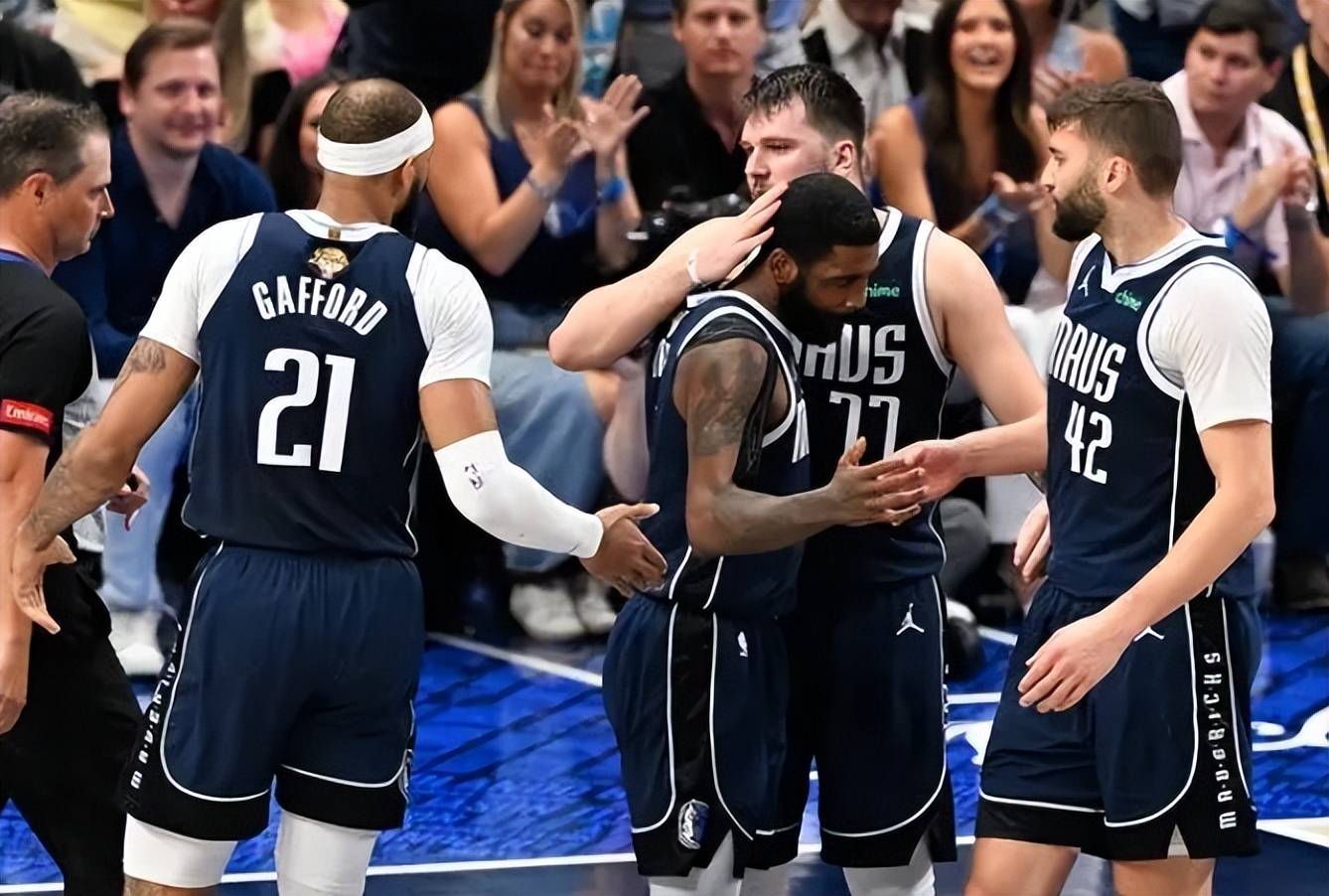 关于法国国家队在国际舞台上奋起直追的信息