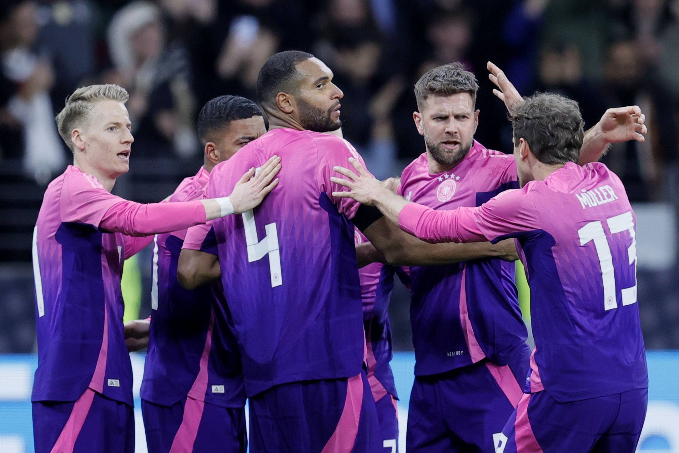 欧洲国家队备战下一场比赛，士气高昂