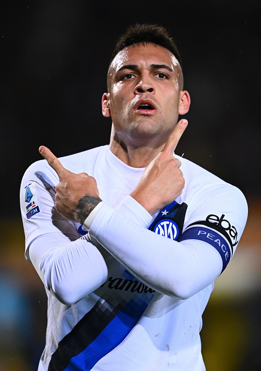 尤文图斯主场逆转克罗托内,继续领跑意甲积分榜 尤文图斯主场逆转克罗托内,继续领跑意甲积分榜