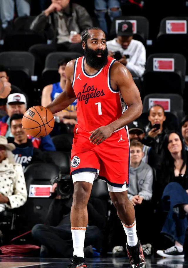 火箭客场胜国王，终结连败