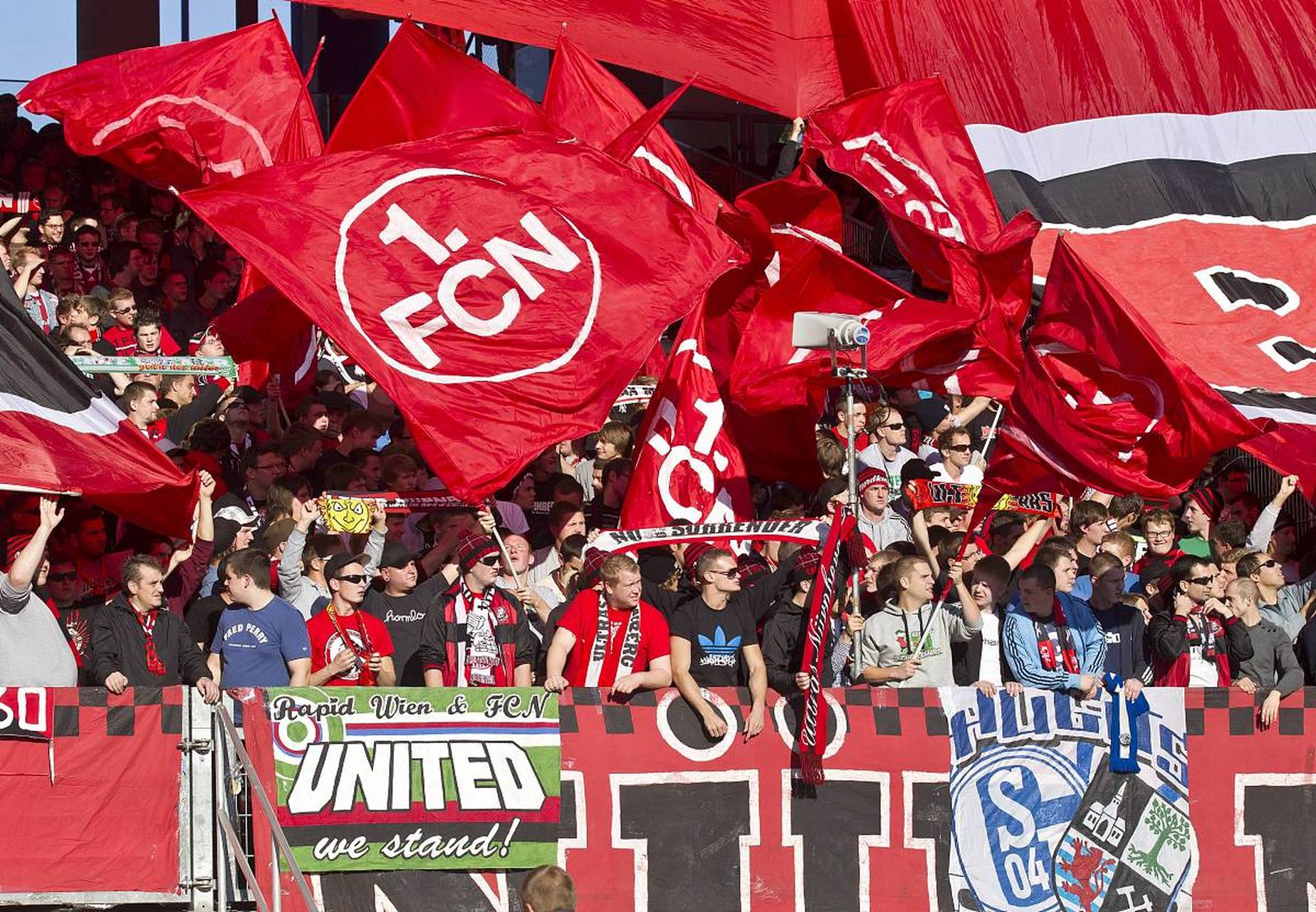 拜仁慕尼黑四球大胜弗赖堡，豪取新赛季德甲开门红