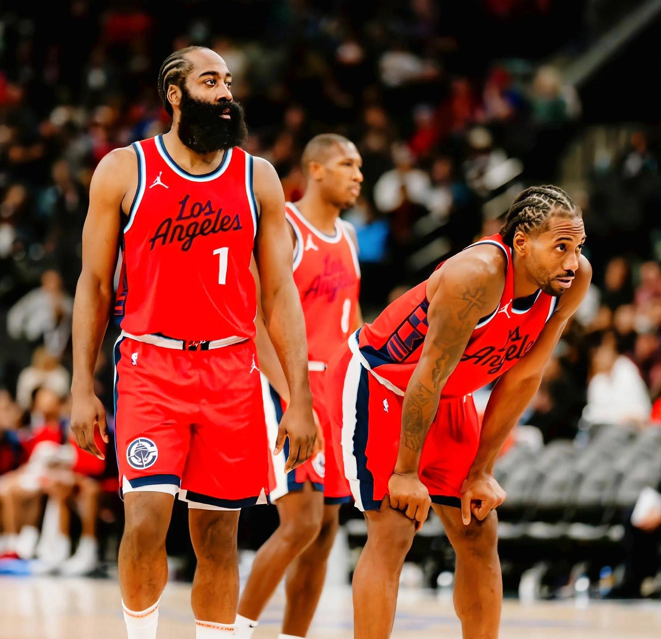 快船客场擒骑士,乔治复出火力全开 快船客场擒骑士,乔治复出火力全开