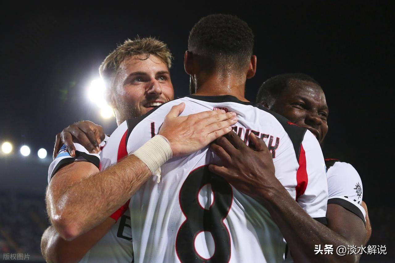 关于亚特兰大客场力克罗托内,继续领跑意甲的信息 关于亚特兰大客场力克罗托内,继续领跑意甲的信息